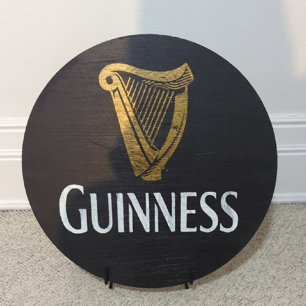 Guinness Black and Gold Round Sign